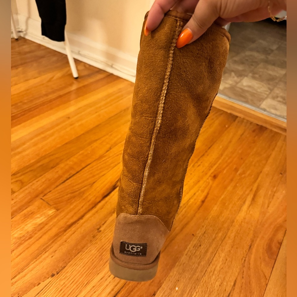Brown suede women’s Uggs